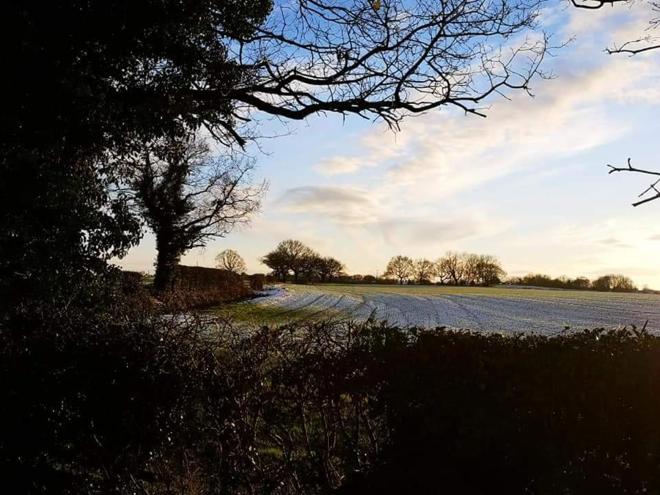 Relax In A 1 Bedroom Apartment Near A Country Pub Eyemouth Buitenkant foto